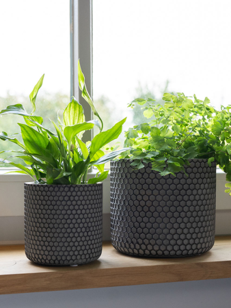Кашпо Bernt pot shiny black D9 H8 см
